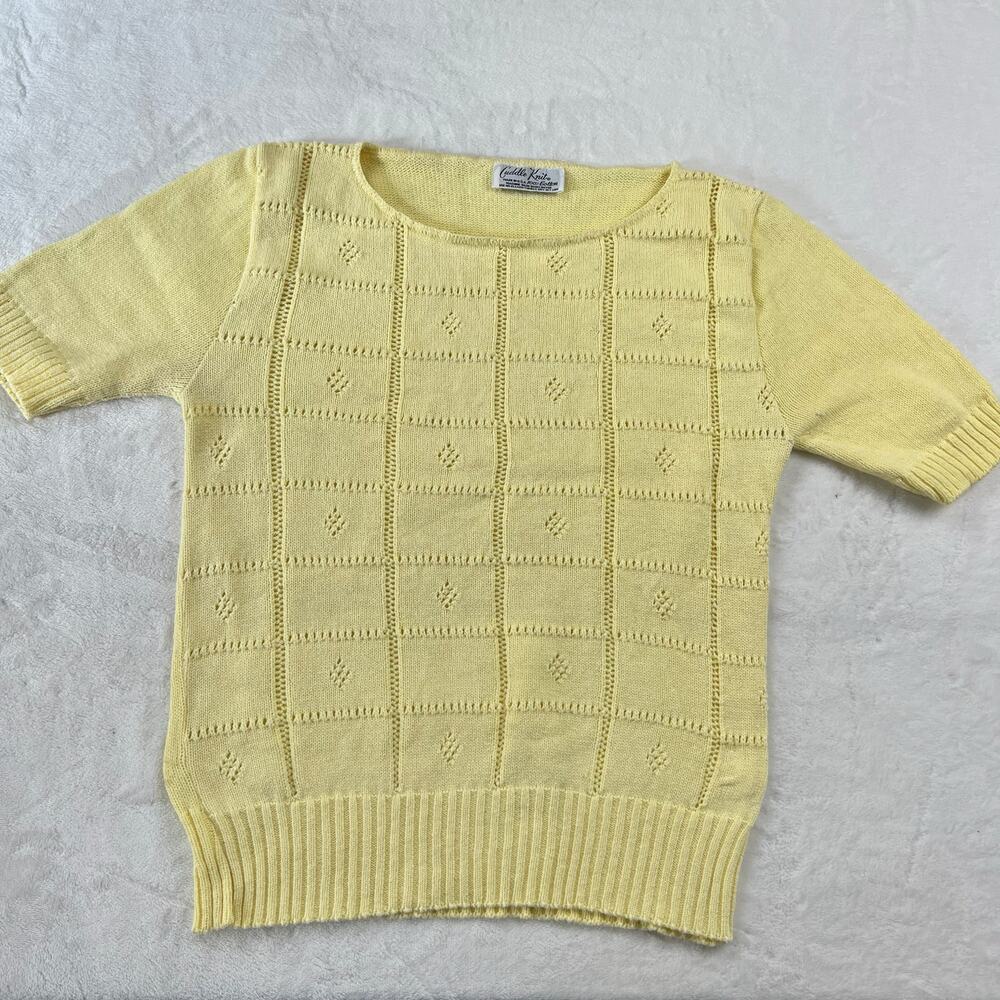 Cuddle Knit Yellow Short Sleeve Vintage Sweater Women's size Small Block Design
